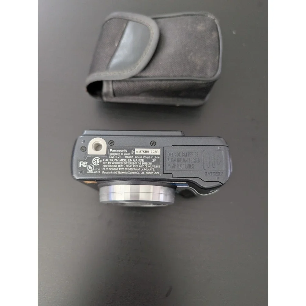 Panasonic‎ Lumix DMC-LZ6 Digital Camera  7.2 MP 6x Optical Zoom With Case